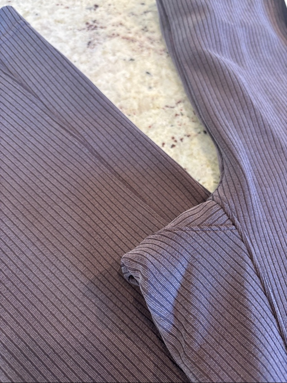 New with tags! Lululemon Ribbed Softstreme Flared Pant *Regular Espresso Sz 4 - Picture 7 of 8